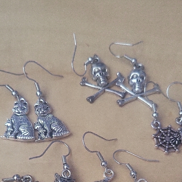 Silver Halloween Themed Earrings Set - Picture 4 of 6